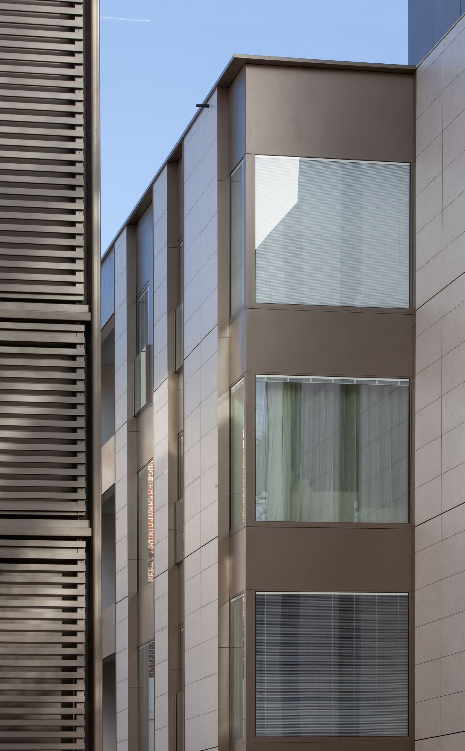 Aluminium buitenschrijnwerk en gevelbekleding 